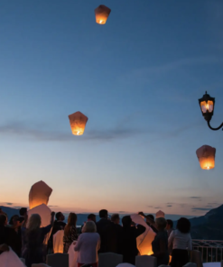 Lacher de lanterne volante lors d'un mariage