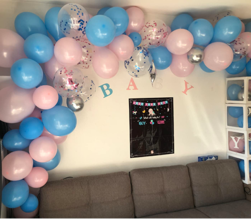 Annonce Grossesse Kit Gender Reveal 139 pcs Tout-en-Un: Ballons Rose et Bleu, Canon Confettis, Arche à Ballon, Party Décoration pour Fête de Révélation du Sexe bébé photo review